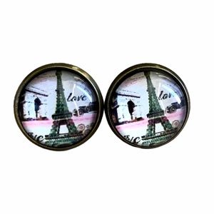 3 for 15🎀bronze tone Eiffel Tower picture studs